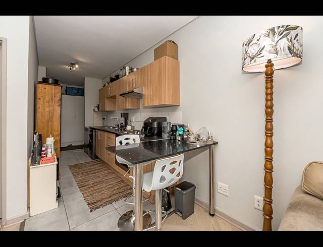 2 BEDROOM APARTMENT TO LET IN WOODSTOCK
